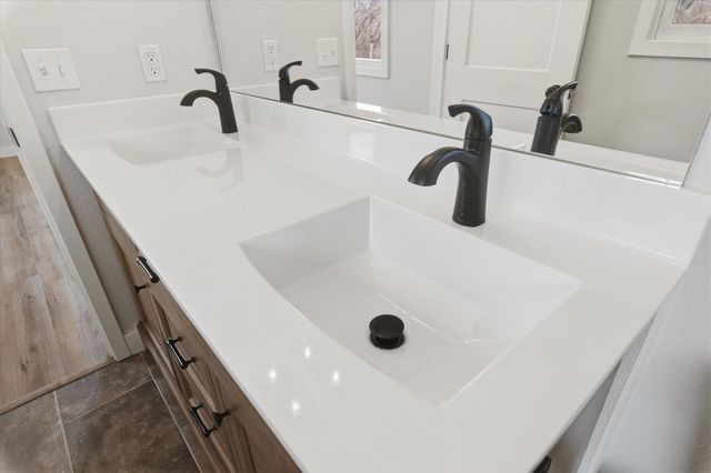 1329 VISTA CAMPO, Jefferson City, MO 65109