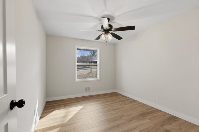 1329 VISTA CAMPO, Jefferson City, MO 65109