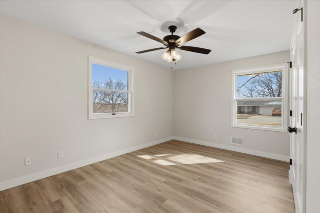 1329 VISTA CAMPO, Jefferson City, MO 65109