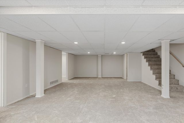 1329 VISTA CAMPO, Jefferson City, MO 65109