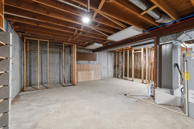 1329 VISTA CAMPO, Jefferson City, MO 65109