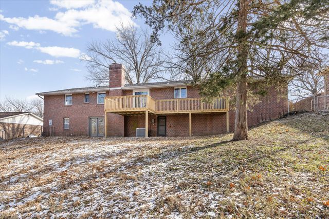 1329 VISTA CAMPO, Jefferson City, MO 65109