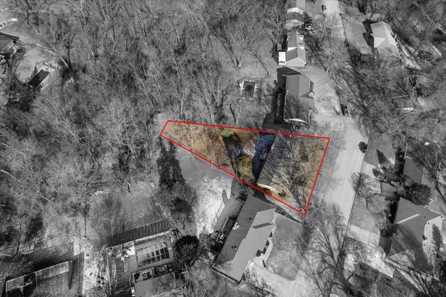 1329 VISTA CAMPO, Jefferson City, MO 65109