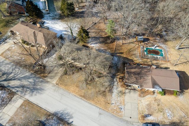 1329 VISTA CAMPO, Jefferson City, MO 65109