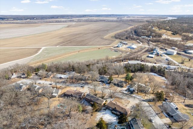 1329 VISTA CAMPO, Jefferson City, MO 65109