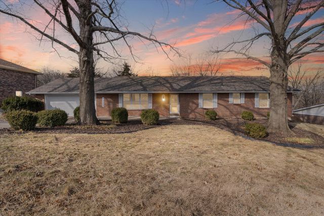 1329 VISTA CAMPO, Jefferson City, MO 65109