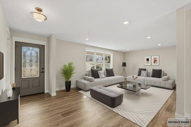 1329 VISTA CAMPO, Jefferson City, MO 65109