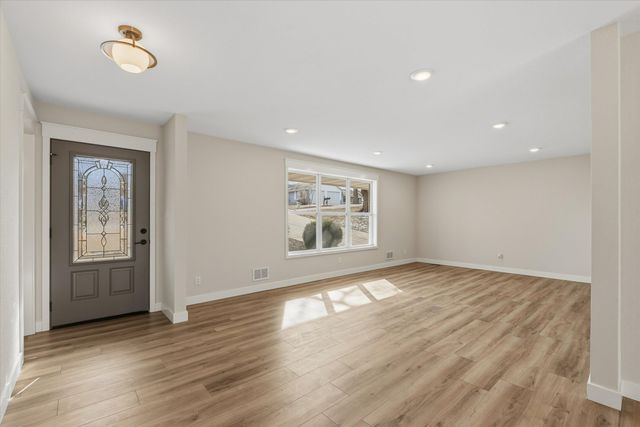 1329 VISTA CAMPO, Jefferson City, MO 65109