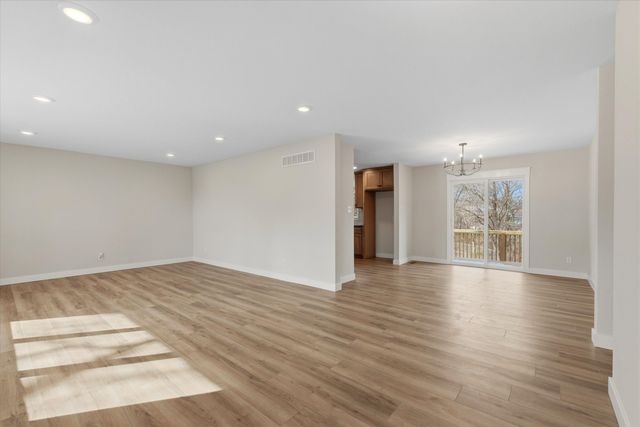 1329 VISTA CAMPO, Jefferson City, MO 65109