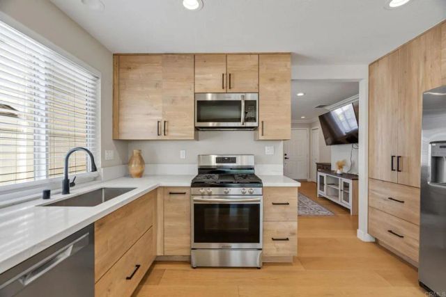 3008 Hires Way, San Diego, CA 92173