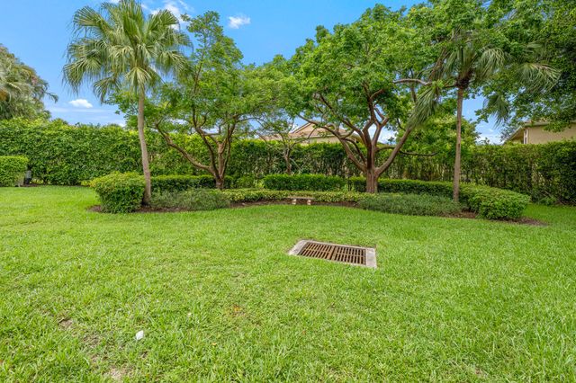 6670 Villa Sonrisa Drive 224, Boca Raton, FL 33433