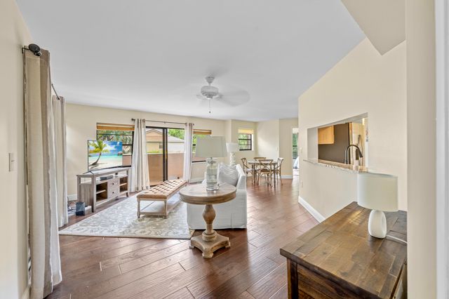 6670 Villa Sonrisa Drive 224, Boca Raton, FL 33433