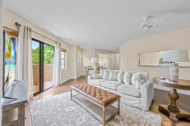 6670 Villa Sonrisa Drive 224, Boca Raton, FL 33433