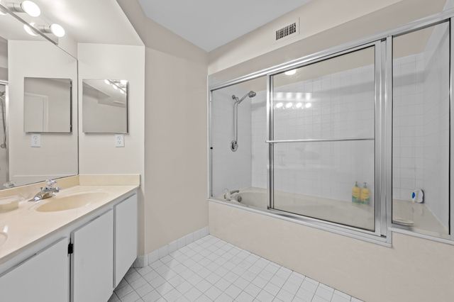 6670 Villa Sonrisa Drive 224, Boca Raton, FL 33433