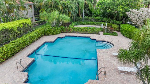 6670 Villa Sonrisa Drive 224, Boca Raton, FL 33433