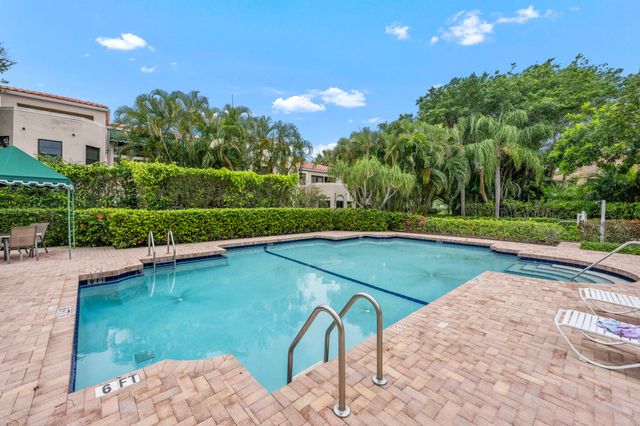 6670 Villa Sonrisa Drive 224, Boca Raton, FL 33433