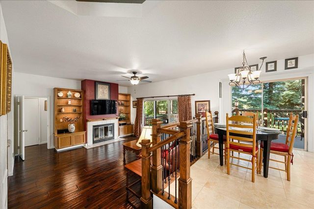 296 Randall Dr, Folsom, CA 95630