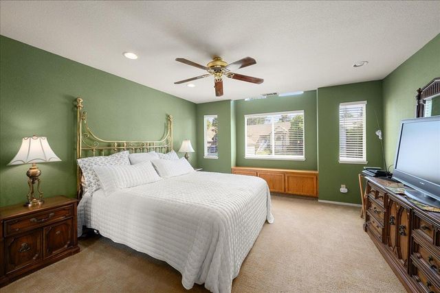 296 Randall Dr, Folsom, CA 95630