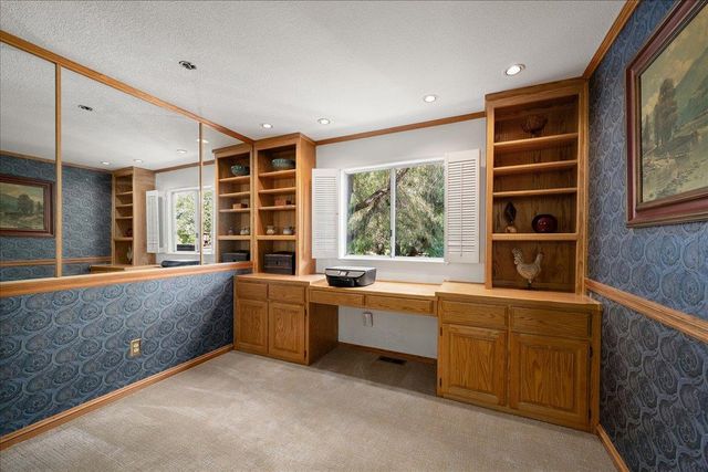 296 Randall Dr, Folsom, CA 95630