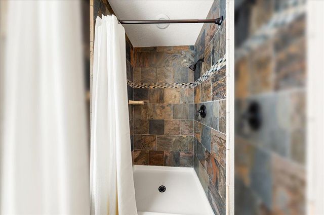 296 Randall Dr, Folsom, CA 95630