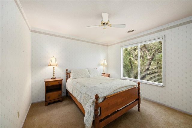 296 Randall Dr, Folsom, CA 95630