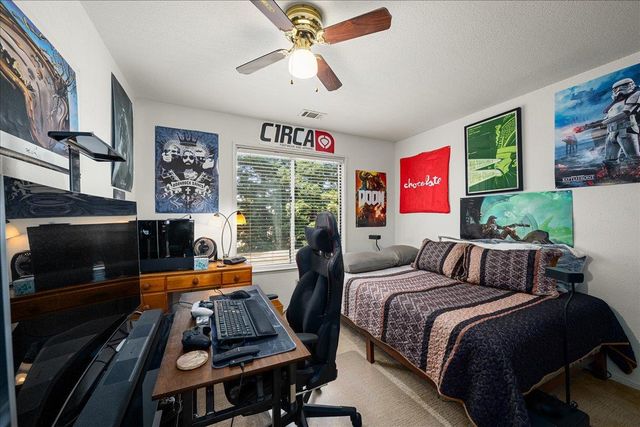 296 Randall Dr, Folsom, CA 95630