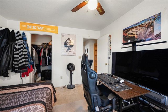 296 Randall Dr, Folsom, CA 95630