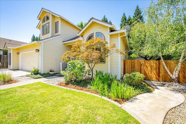 296 Randall Dr, Folsom, CA 95630