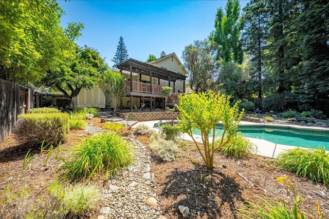 296 Randall Dr, Folsom, CA 95630