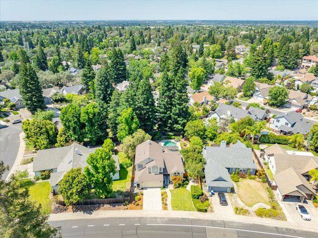 296 Randall Dr, Folsom, CA 95630