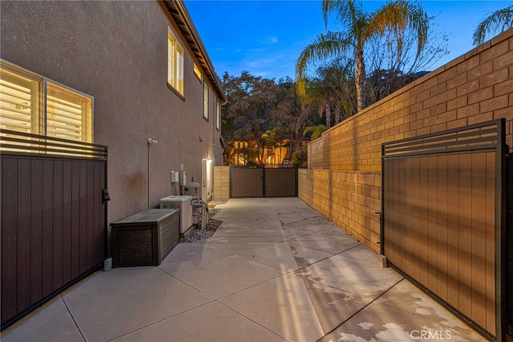 Image 17 of property listing at 1561 Vandagriff Way, Corona, CA 92883