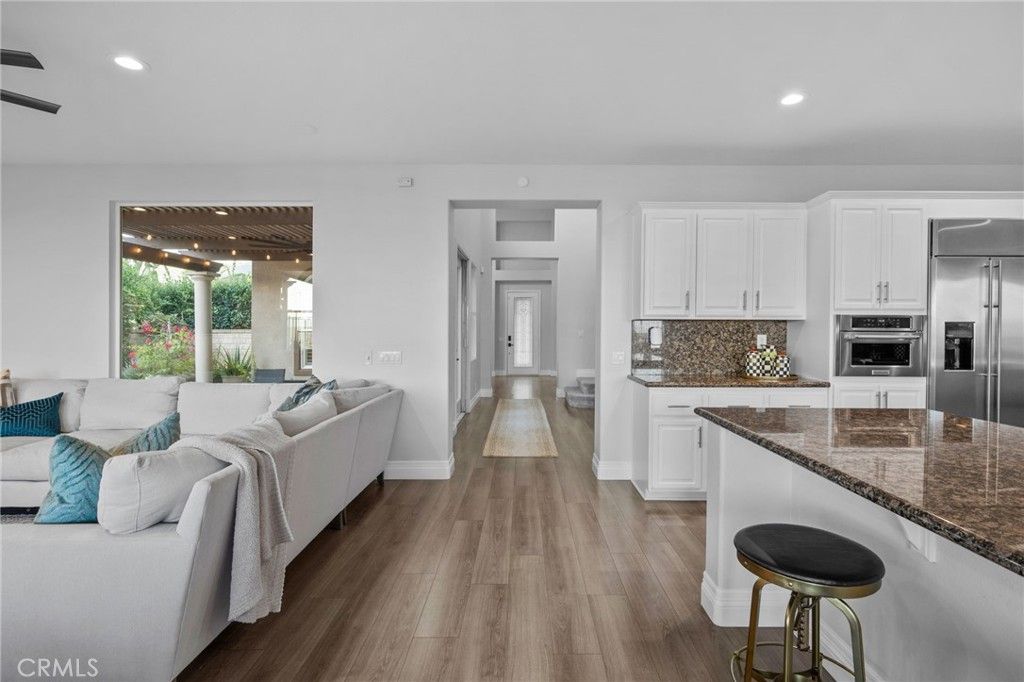 Image 30 of property listing at 1561 Vandagriff Way, Corona, CA 92883