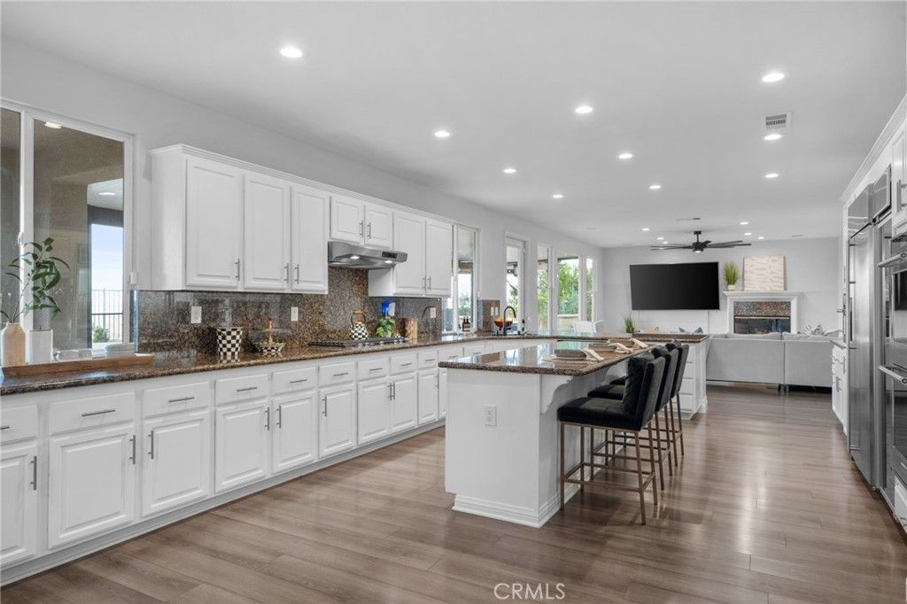 Image 36 of property listing at 1561 Vandagriff Way, Corona, CA 92883