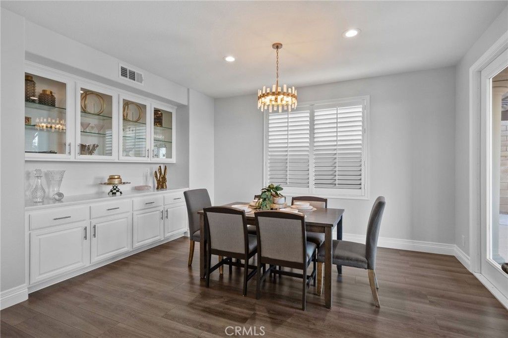 Image 39 of property listing at 1561 Vandagriff Way, Corona, CA 92883