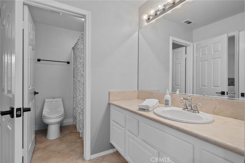 Image 60 of property listing at 1561 Vandagriff Way, Corona, CA 92883