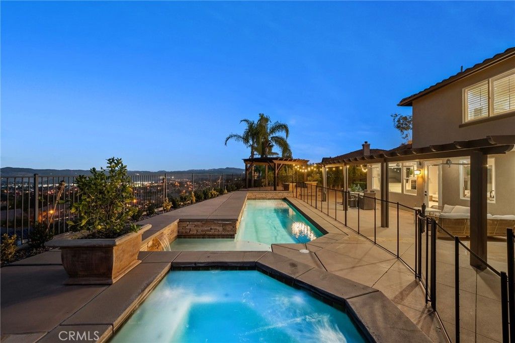 Image 9 of property listing at 1561 Vandagriff Way, Corona, CA 92883