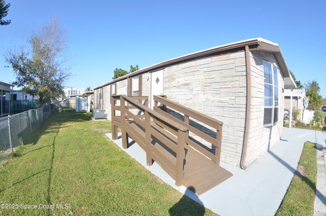 2535 Haverhill Road NE, Palm Bay, FL 32905