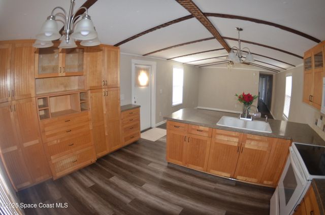 2535 Haverhill Road NE, Palm Bay, FL 32905