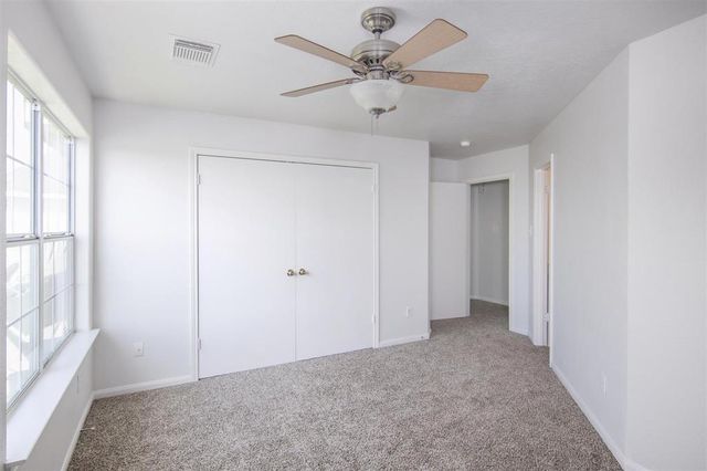 9811 S Galwan Circle, Houston, TX 77070