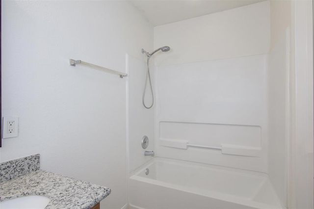 9811 S Galwan Circle, Houston, TX 77070