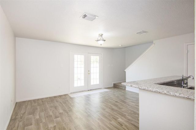 9811 S Galwan Circle, Houston, TX 77070