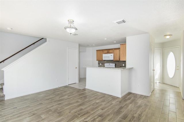 9811 S Galwan Circle, Houston, TX 77070