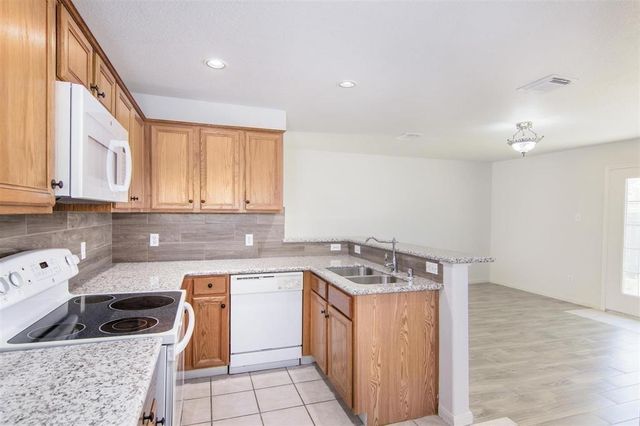 9811 S Galwan Circle, Houston, TX 77070
