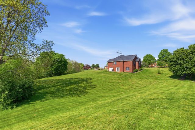 302 Apricot Court, Richmond, KY 40475