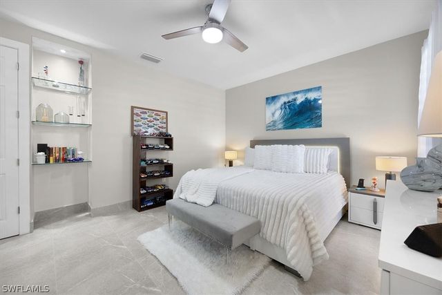 301 Kismet PKWY E, Cape Coral, FL 33909