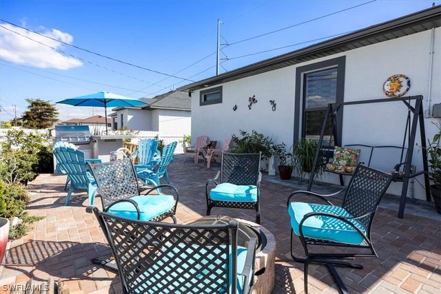 301 Kismet PKWY E, Cape Coral, FL 33909