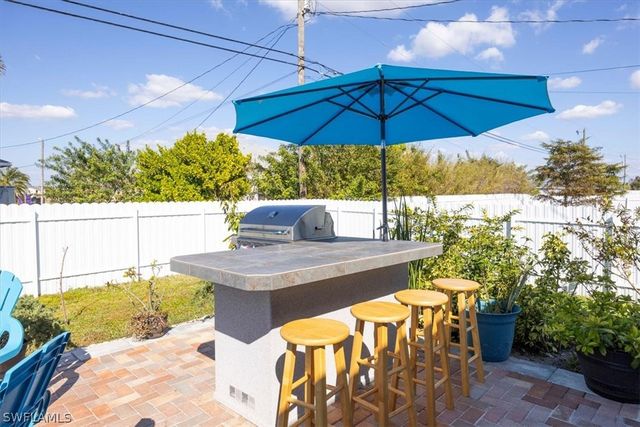 301 Kismet PKWY E, Cape Coral, FL 33909