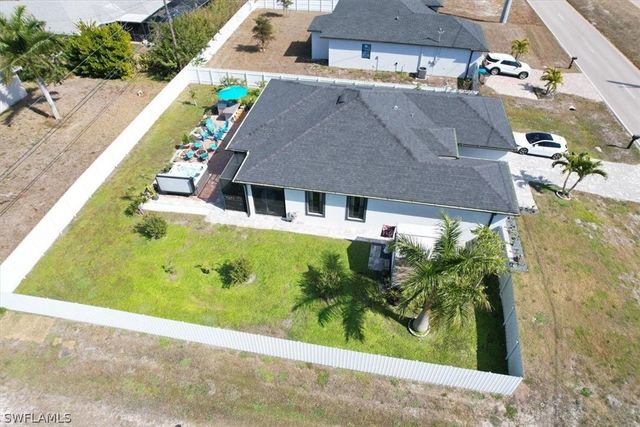 301 Kismet PKWY E, Cape Coral, FL 33909