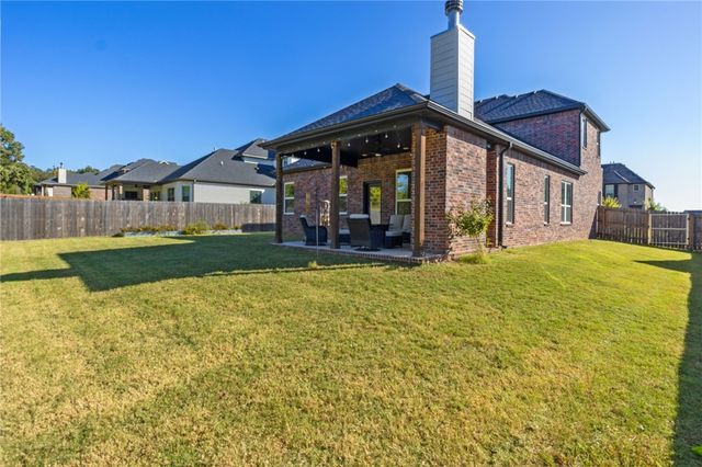 2927 N Whistle Post Drive, Fayetteville, AR 72704