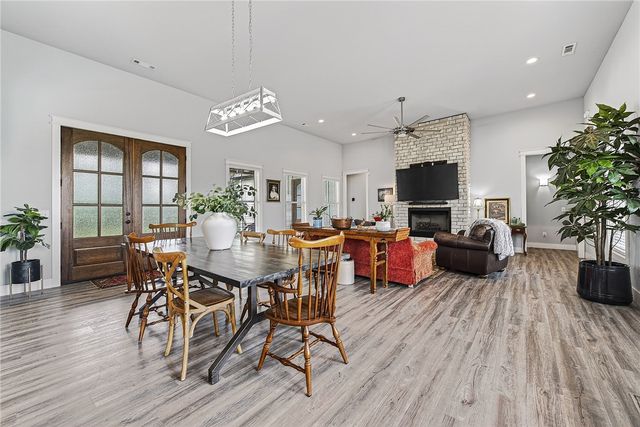 13985 N Mount Olive Road, Gravette, AR 72736